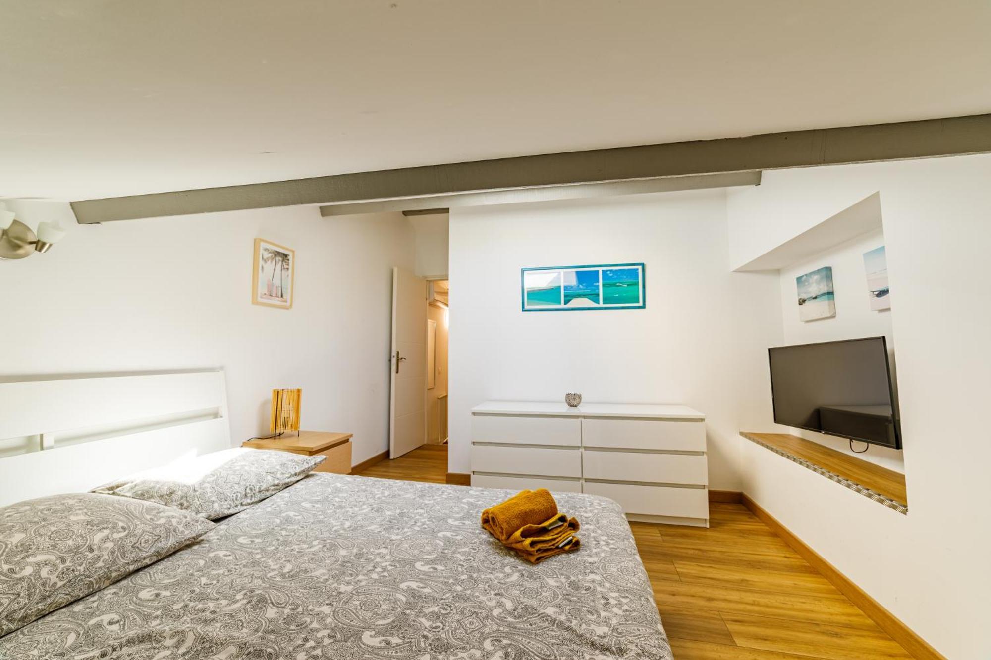 T3 Residence De Tourisme Voltaire Hyères Buitenkant foto